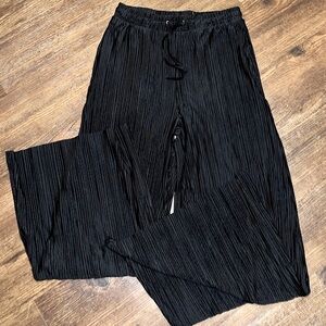 ⭐️Serra Black Pleated Wide Leg Silky Stretch Long Flare Pants Size S
